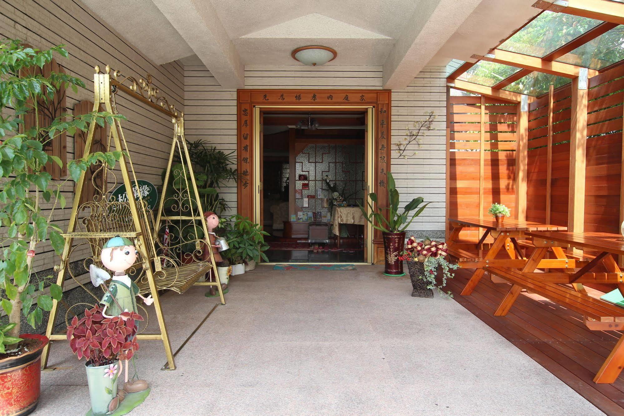 Yilan Pine Villa Homestay Luodong Exterior foto