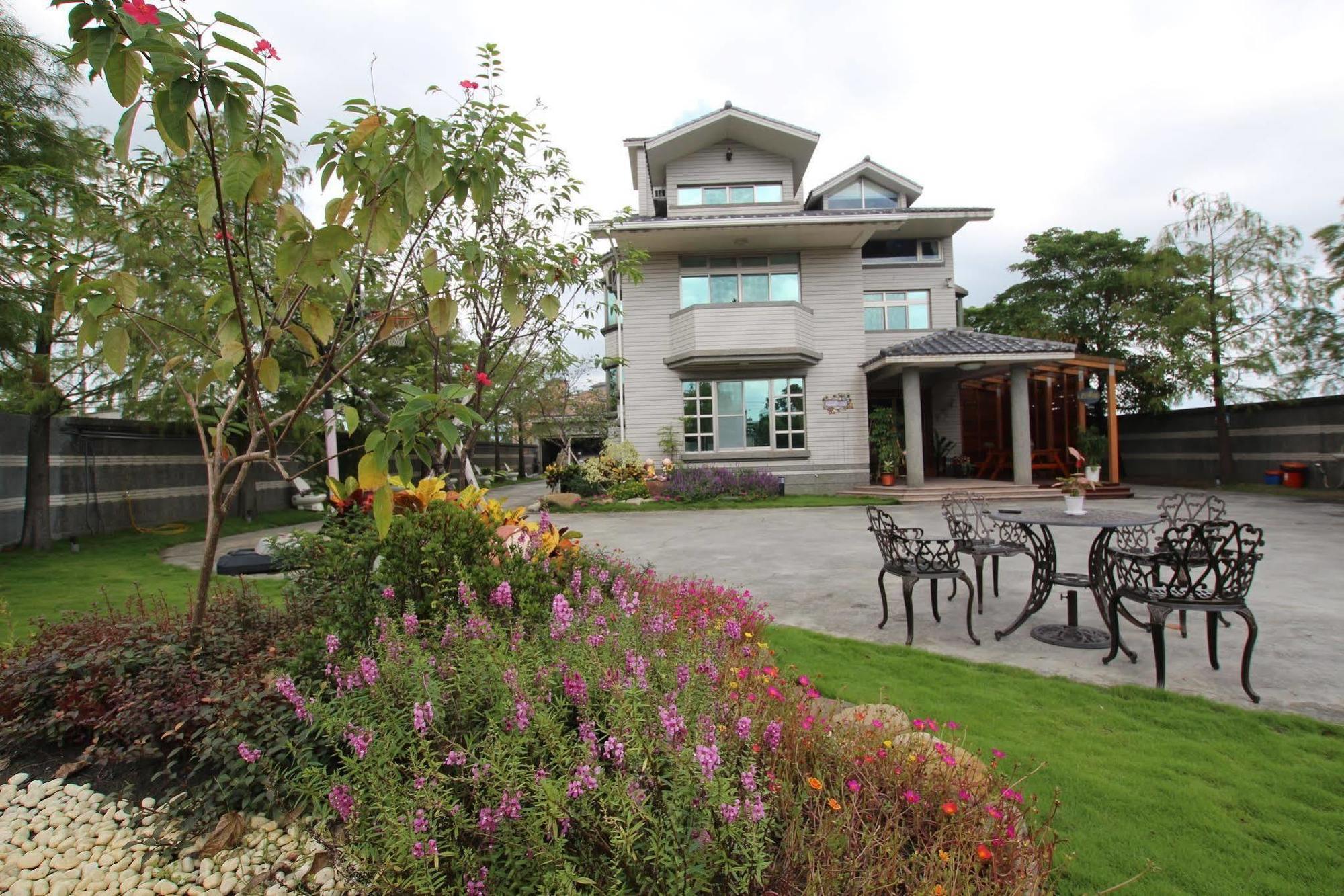 Yilan Pine Villa Homestay Luodong Exterior foto